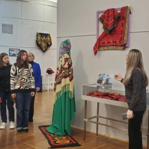 «Яркий хоровод» платков и шалей закружился в БГТУ им. В.Г. Шухова