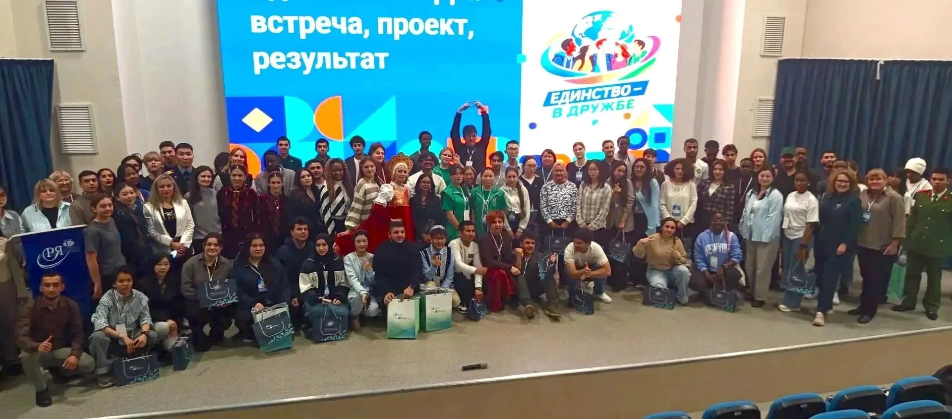 Студентки БГТУ им. Шухова представили вуз на фестивале «Единство — в дружбе»