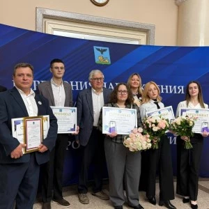 Студенты-шуховцы получили именные стипендии губернатора области