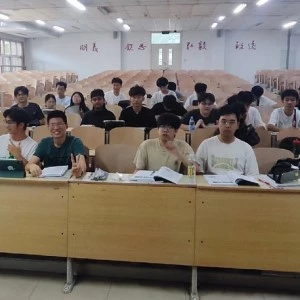 BSTU lecturers teach students in China