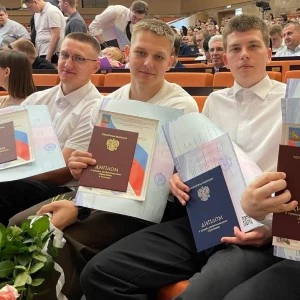 В университете прошел выпускной КВТ