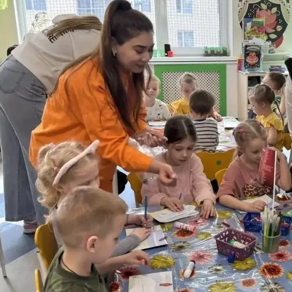 Студентка БГТУ им. Шухова провела мастер-класс для дошкольников о единстве народов России