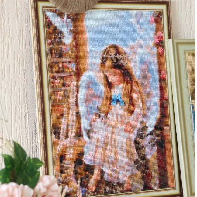 Студентка НФ БГТУ им. Шухова представила выставку творческих работ