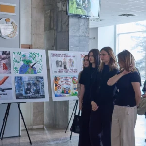 В БГТУ им. Шухова открылась выставка плакатов «Терроризму — нет!»