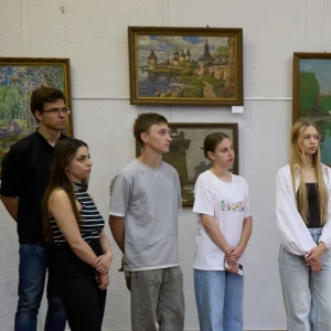 Ко Дню России в БГТУ им. Шухова открылась выставка о красоте и многообразии страны