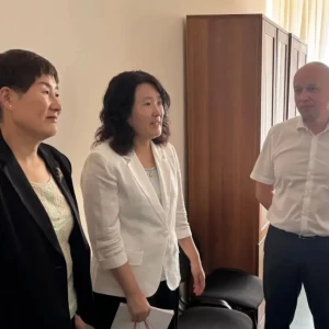 Shukhov Belgorod State Technological University discussed program development with Linyi University.