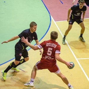 «Технолог-Спартак» провел домашнюю серию с лидером Высшей лиги